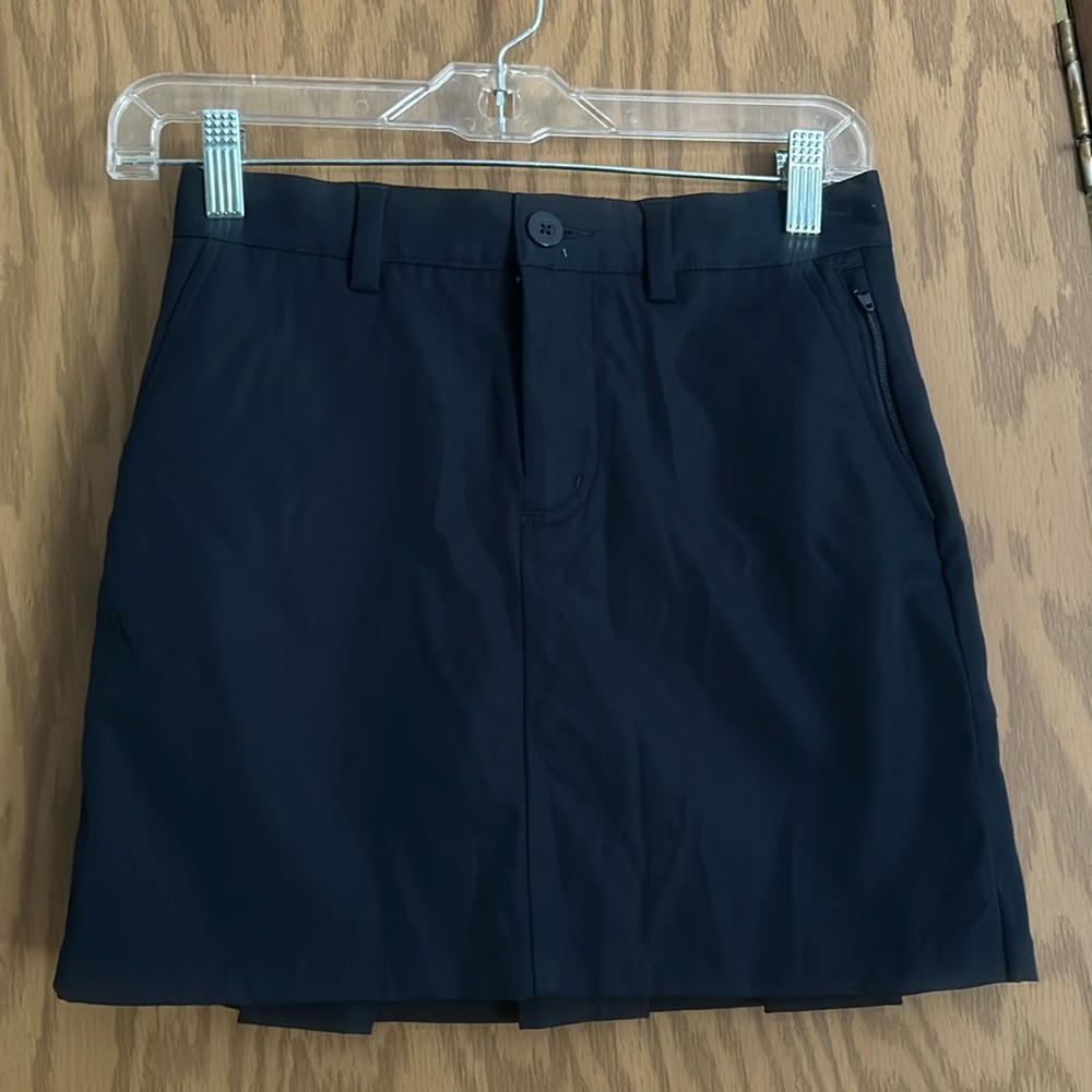 LANDS END UNIFORM SKORT: NAVY: NEW WITHOUT TAGS: SIZE 10